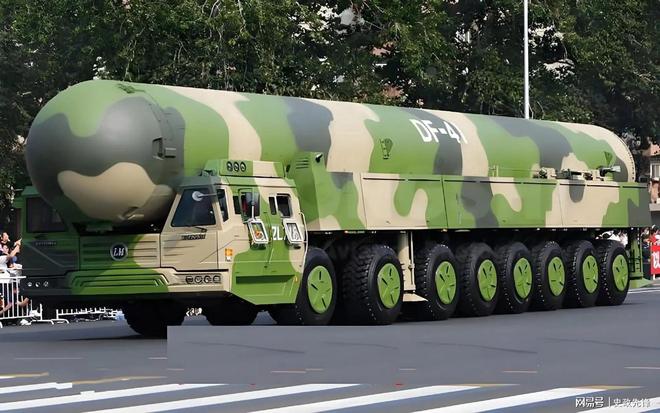 发起惊天一击从战略轰炸机到核潜艇基地pg电子模拟器电脑版毁天灭地！乌对俄(图6)